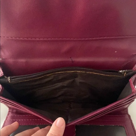 āSOLDāPrada Purple Saffiano Leather Bow Wallet ā Made in Paris, Gold Logo - Picture 6 of 9